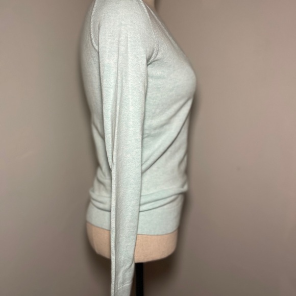 Fresh Tommy Hilfiger Light Mint Green V-Neck Sweater Size: Extra Extra Small NWT - Picture 5 of 9